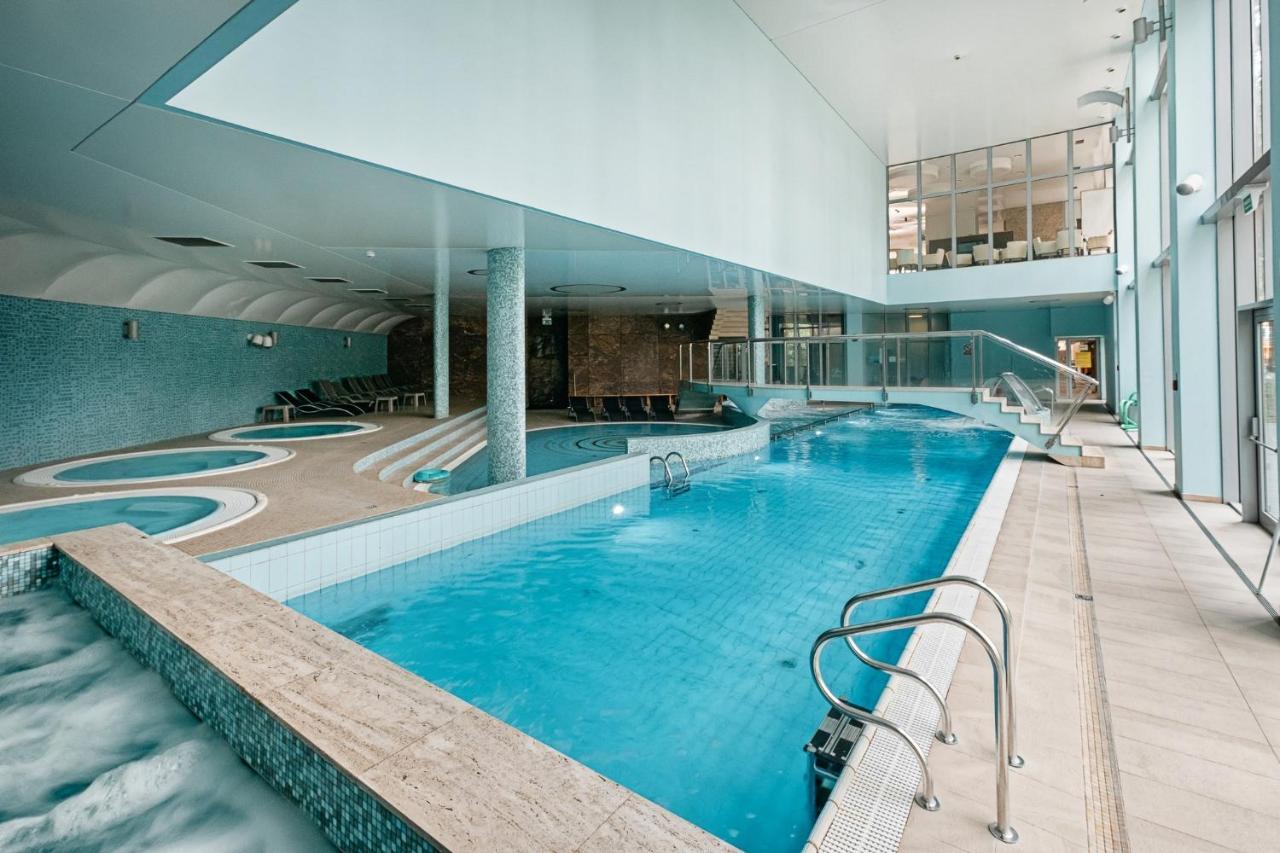 Hotel Uroczysko Cedzyna Εξωτερικό φωτογραφία