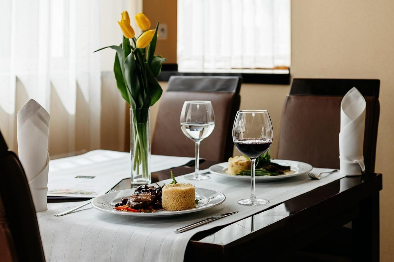Hotel Uroczysko Cedzyna Εξωτερικό φωτογραφία