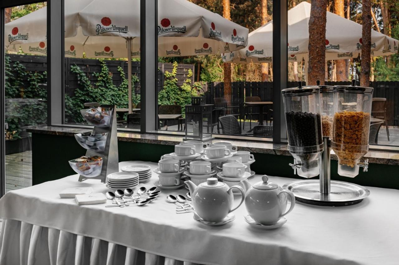Hotel Uroczysko Cedzyna Εξωτερικό φωτογραφία